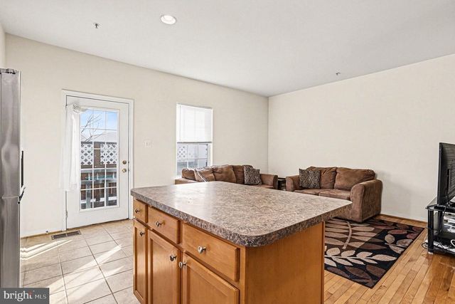 9713 LUGUNA RD, Baltimore, MD 21220