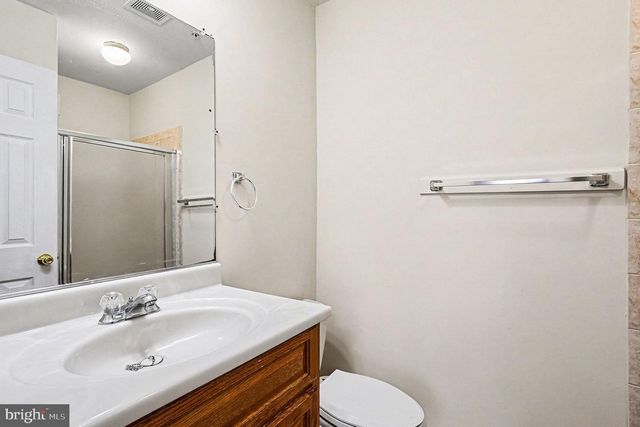 9713 LUGUNA RD, Baltimore, MD 21220