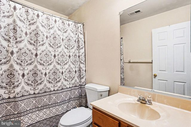 9713 LUGUNA RD, Baltimore, MD 21220