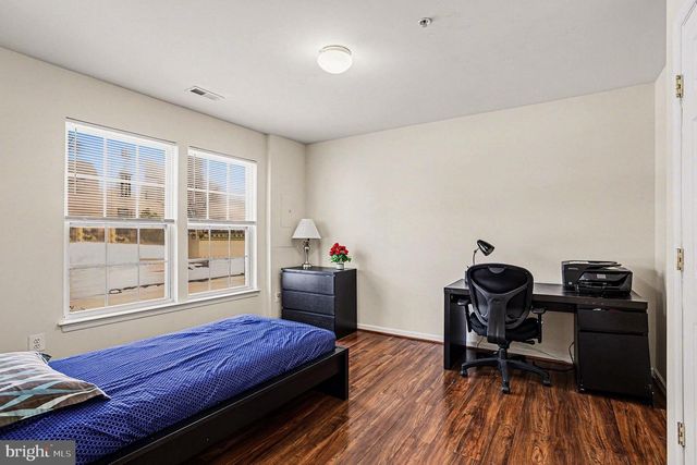 9713 LUGUNA RD, Baltimore, MD 21220