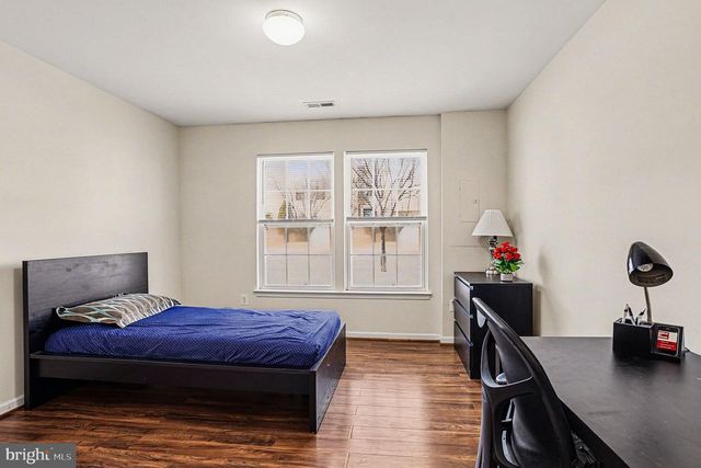 9713 LUGUNA RD, Baltimore, MD 21220