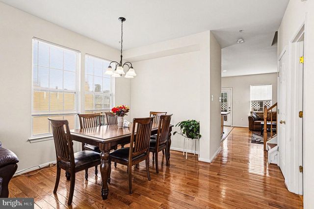 9713 LUGUNA RD, Baltimore, MD 21220