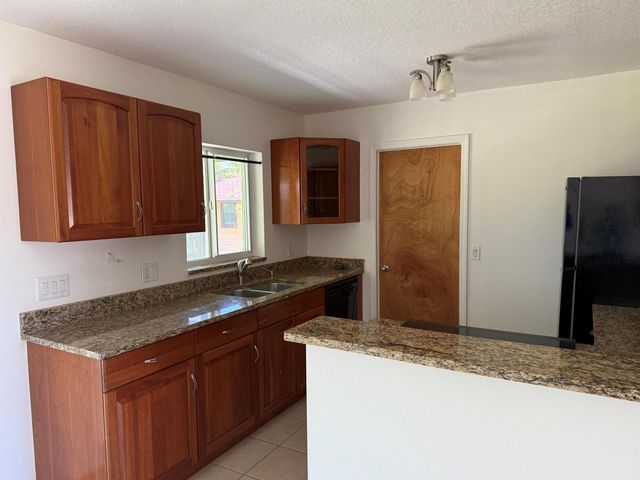 431 NE Julia Court, Jensen Beach, FL 34957