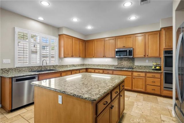 28932 Rock Canyon Drive, Saugus, CA 91390
