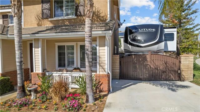 28932 Rock Canyon Drive, Saugus, CA 91390