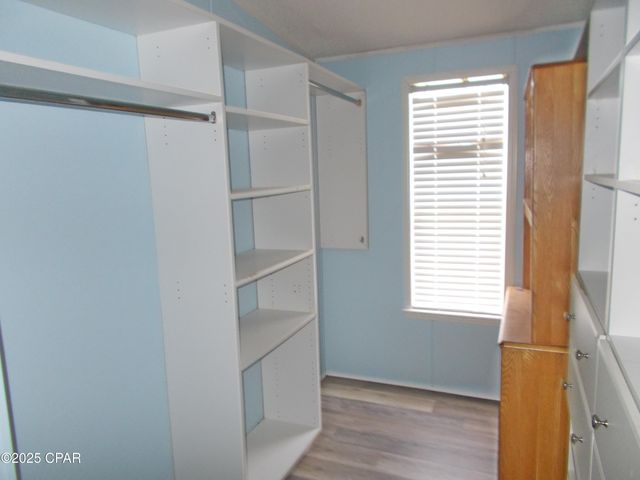 6905 Bateau Pond Lane, Grand Ridge, FL 32442