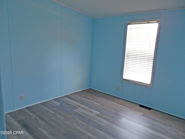 6905 Bateau Pond Lane, Grand Ridge, FL 32442