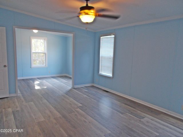 6905 Bateau Pond Lane, Grand Ridge, FL 32442