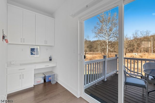 14 Coogan Ct, Morris Plains Boro, NJ 07950