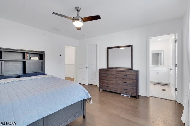 14 Coogan Ct, Morris Plains Boro, NJ 07950