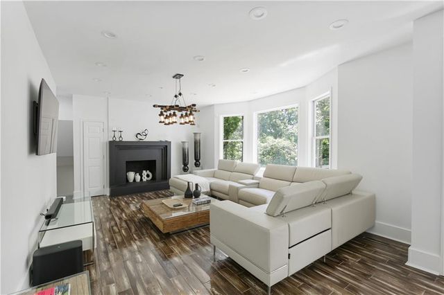 6550 Powers Ferry Road, Atlanta, GA 30339