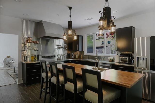 6550 Powers Ferry Road, Atlanta, GA 30339