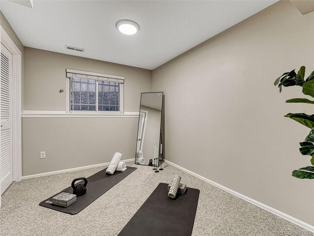 6627 Charter Dr, Colorado Springs, CO 80918