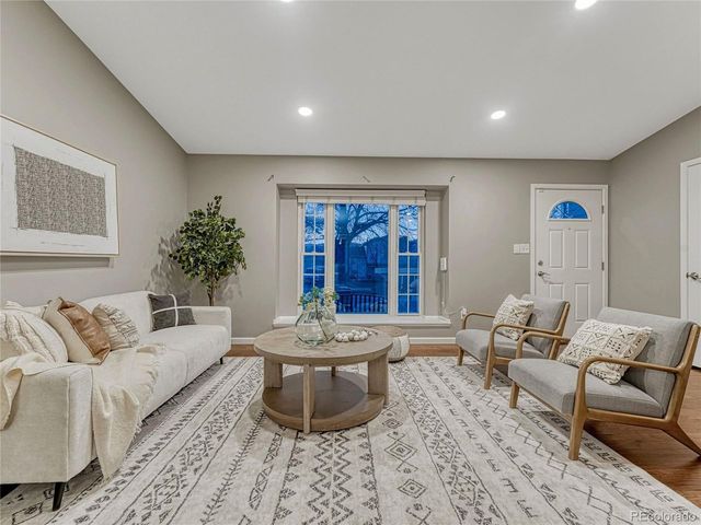 6627 Charter Dr, Colorado Springs, CO 80918