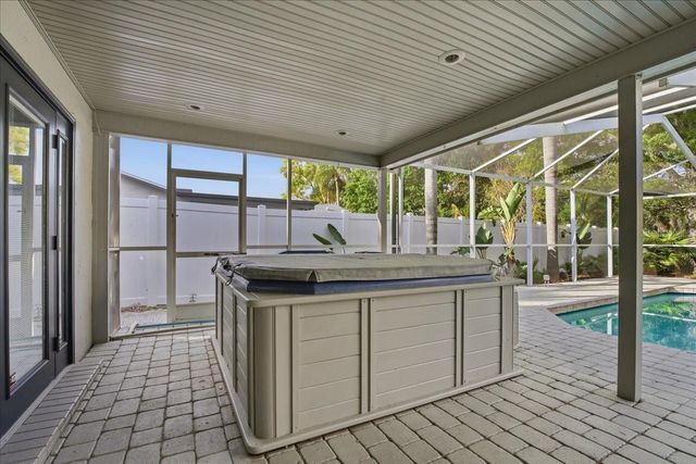 9430 PATRICIA COURT, Seminole, FL 33776