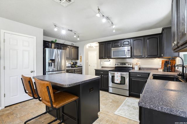 518 BANDERA CIR, New Braunfels, TX 78130