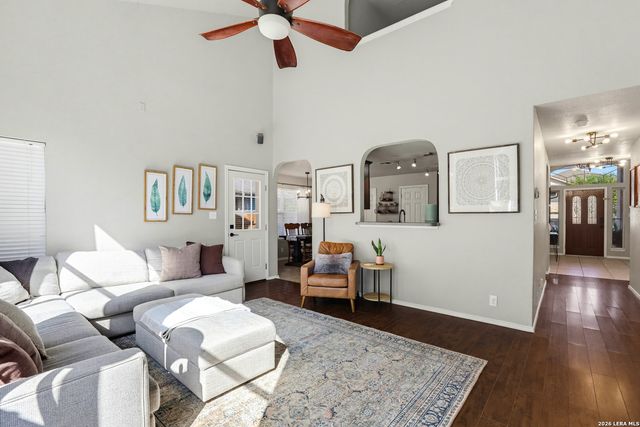 518 BANDERA CIR, New Braunfels, TX 78130