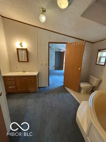 6117 Van Bibber Lake Estates, Greencastle, IN 46135
