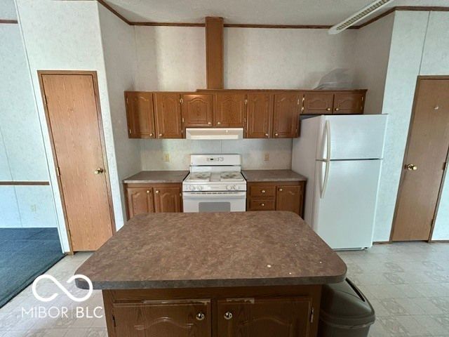 6117 Van Bibber Lake Estates, Greencastle, IN 46135
