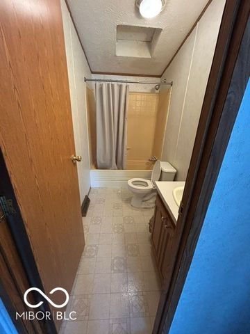 6117 Van Bibber Lake Estates, Greencastle, IN 46135