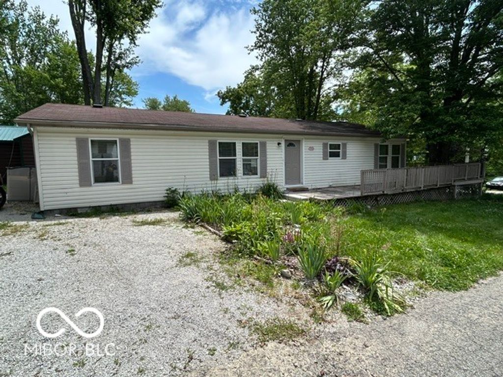 6117 Van Bibber Lake Estates, Greencastle, IN 46135