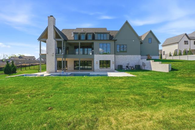 8106 Turning Point Dr, Brentwood, TN 37027
