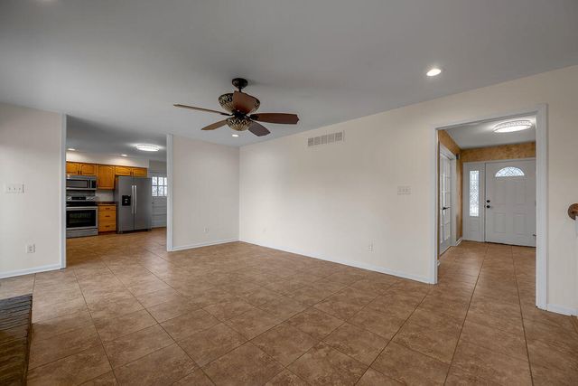 2934 Montavesta Road, Lexington, KY 40502