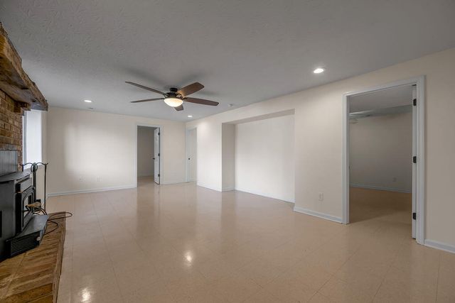 2934 Montavesta Road, Lexington, KY 40502