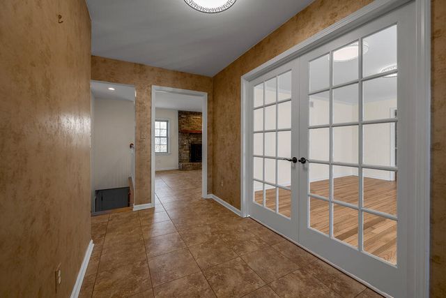 2934 Montavesta Road, Lexington, KY 40502