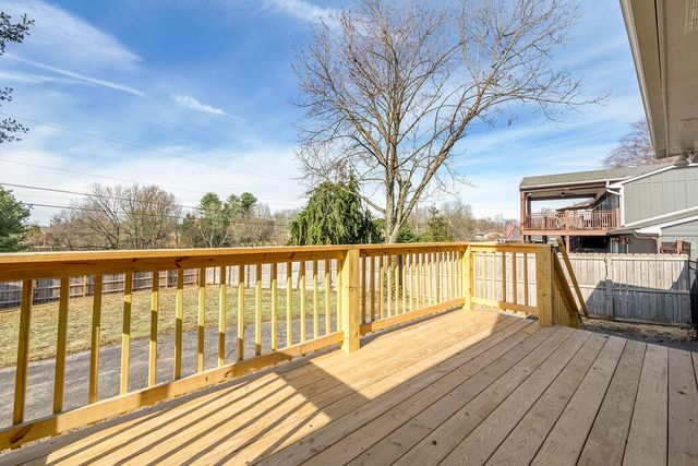 2934 Montavesta Road, Lexington, KY 40502