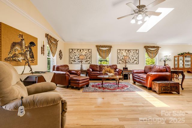 350 Old Sunset Hill Road, Hendersonville, NC 28792