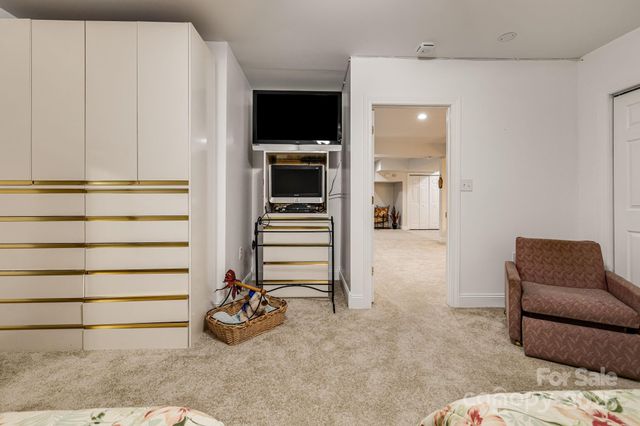 350 Old Sunset Hill Road, Hendersonville, NC 28792