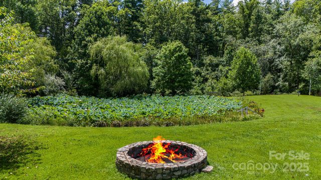 350 Old Sunset Hill Road, Hendersonville, NC 28792