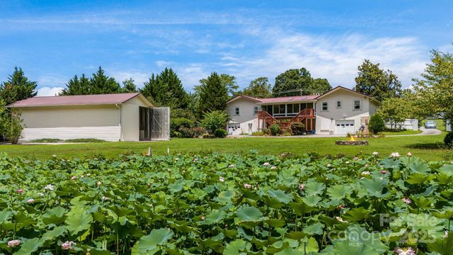 350 Old Sunset Hill Road, Hendersonville, NC 28792