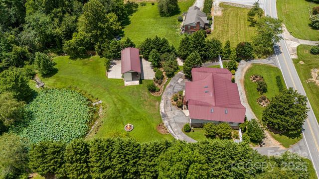 350 Old Sunset Hill Road, Hendersonville, NC 28792