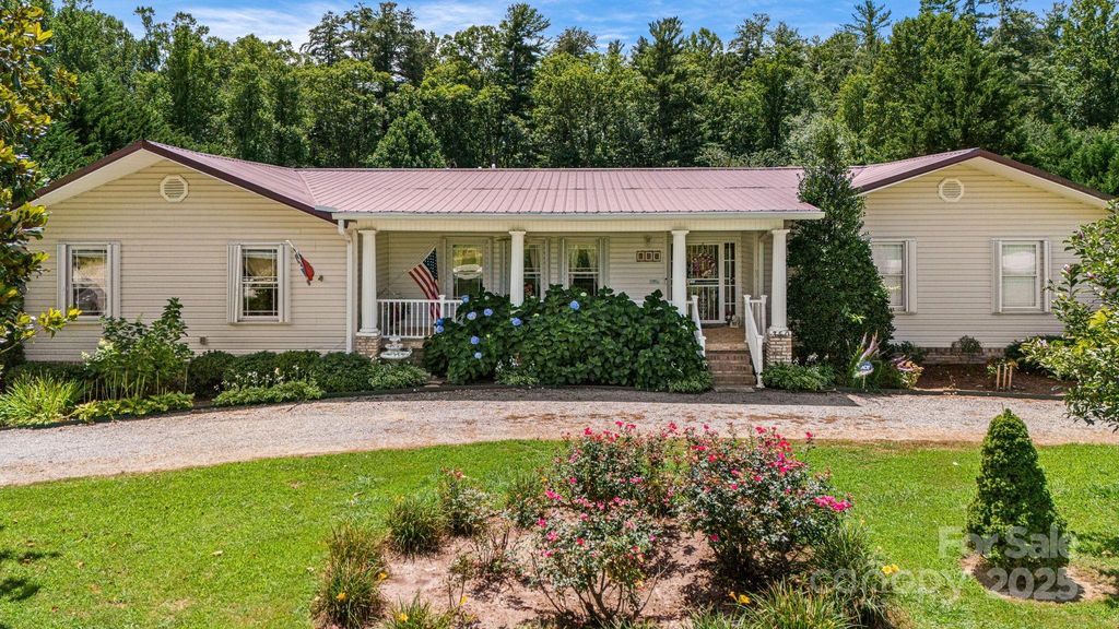 350 Old Sunset Hill Road, Hendersonville, NC 28792