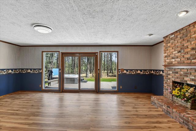 17016 N Saddle Hill Rd, Colbert, WA 99005