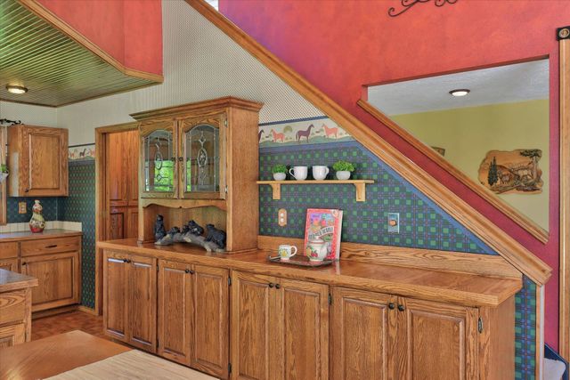 17016 N Saddle Hill Rd, Colbert, WA 99005