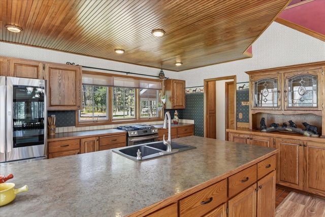 17016 N Saddle Hill Rd, Colbert, WA 99005