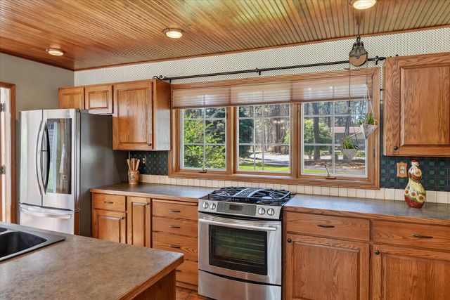 17016 N Saddle Hill Rd, Colbert, WA 99005