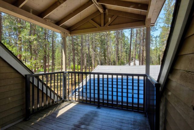 17016 N Saddle Hill Rd, Colbert, WA 99005