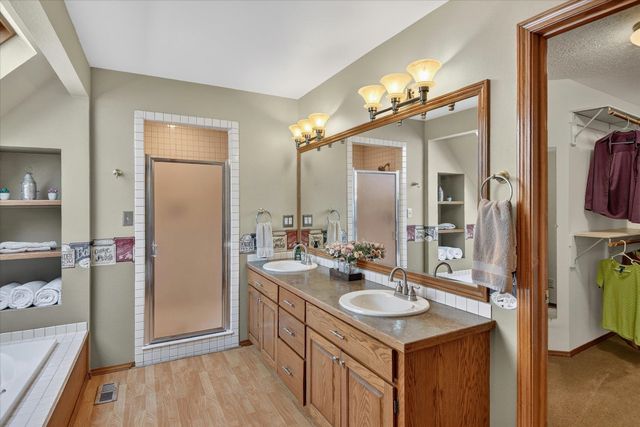 17016 N Saddle Hill Rd, Colbert, WA 99005