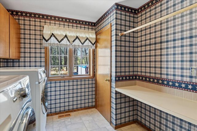 17016 N Saddle Hill Rd, Colbert, WA 99005