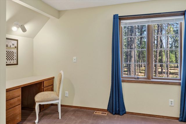 17016 N Saddle Hill Rd, Colbert, WA 99005