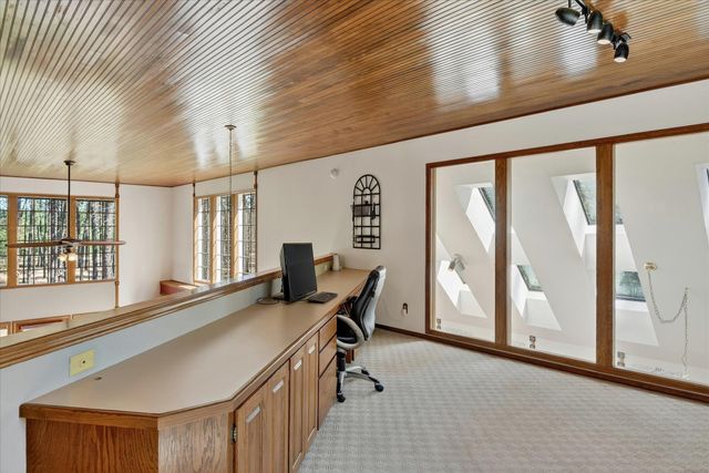 17016 N Saddle Hill Rd, Colbert, WA 99005