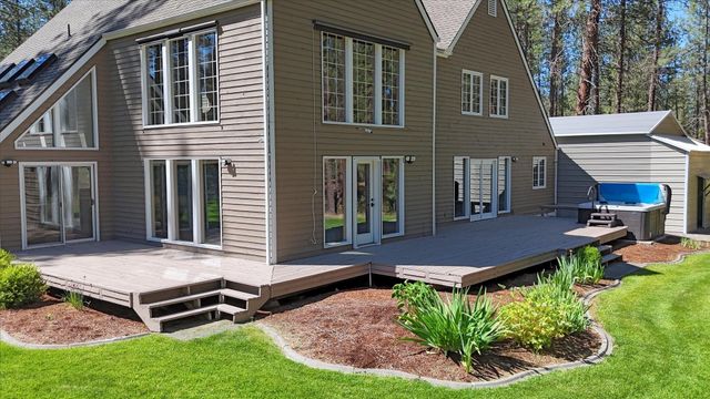 17016 N Saddle Hill Rd, Colbert, WA 99005