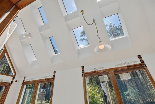 17016 N Saddle Hill Rd, Colbert, WA 99005