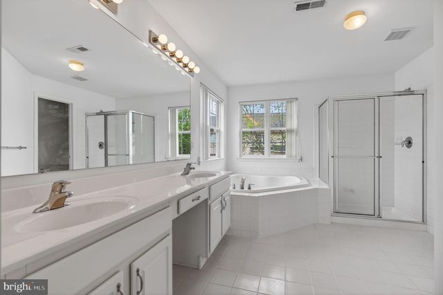34 HILL FARM WAY, Woolwich Twp, NJ 08085