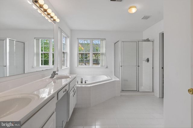 34 HILL FARM WAY, Woolwich Twp, NJ 08085