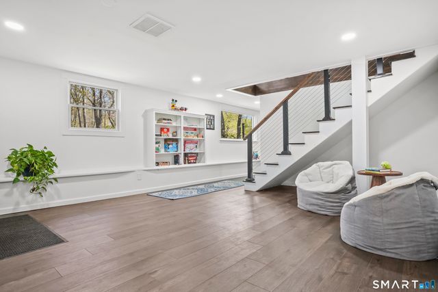 5 Spoke Drive, Woodbridge, CT 06525